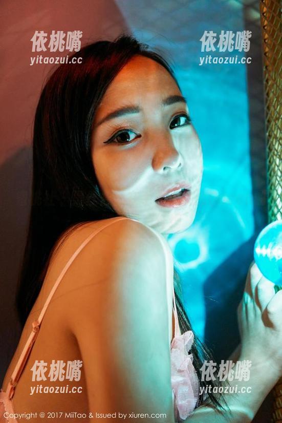 蜜桃社-王婉悠Queen 蜜桃社 - 黑丝合集在手:王婉悠Queen的腿不只有纤细