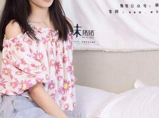 袜啵啵 – 图包中的小甜豆秘密——就问你们，被她的眼神打到了吗？