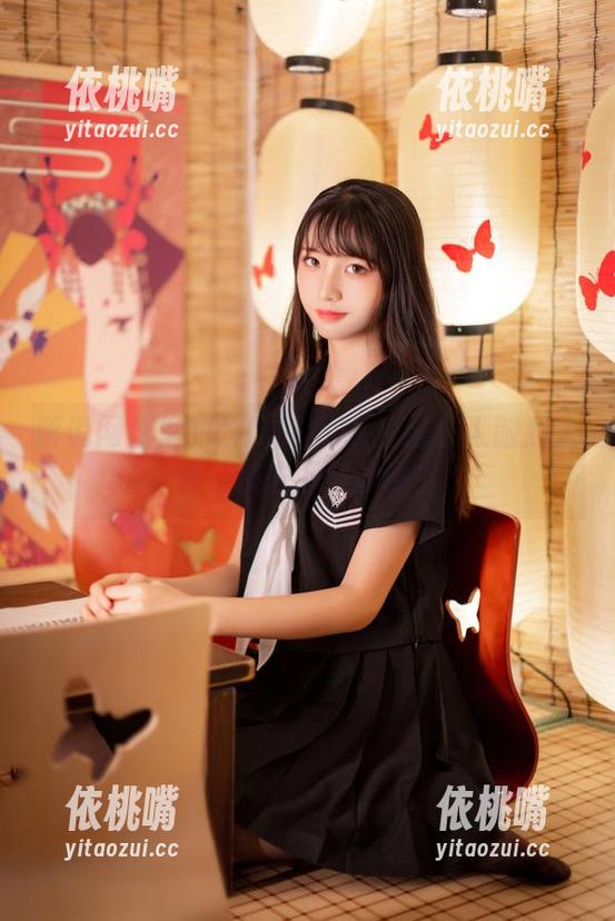 西瓜少女 听说网盘里的西瓜少女JK校服让人脑洞大开,快去下载试试?