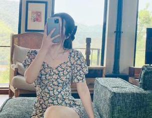 微密圈 – 软妹小九九全套写真，油亮到能反光，妥妥的“光亮照”！