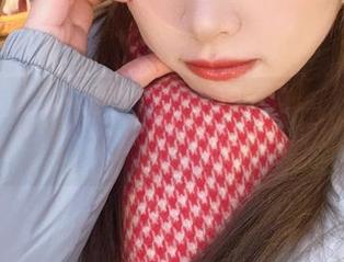 最新的“闪月半”橱窗：当女仆遇上秋天的晚风