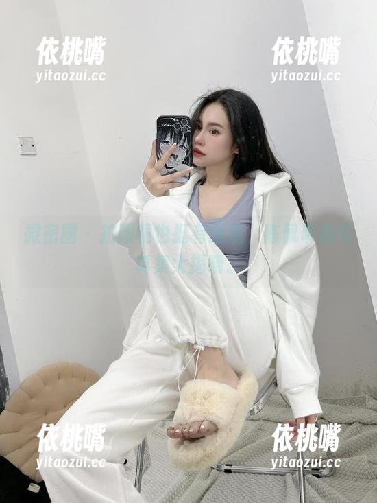 陈佩奇 微密圈 - 拍眼镜也挺有意思,陈佩奇的写真集大揭晓。