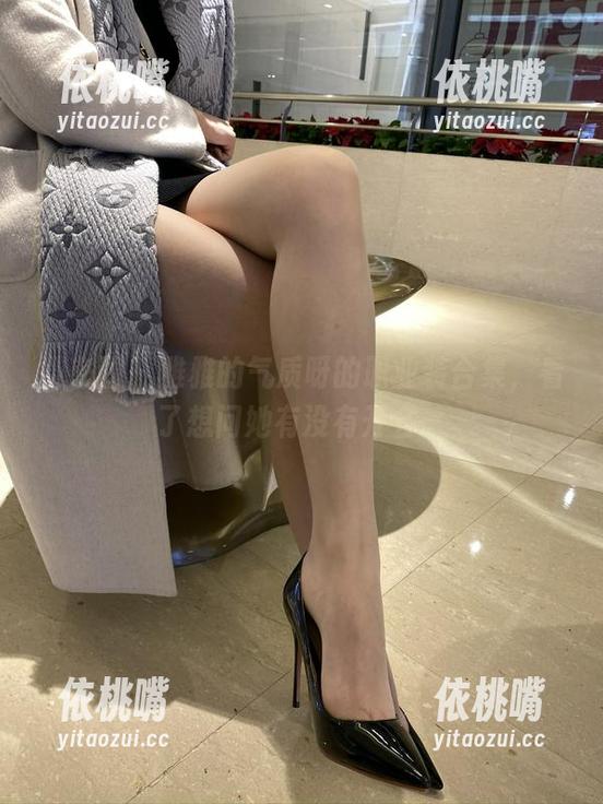 微密圈 - 雅雅的气质呀的职业装合集，看了想问她有没有开会。