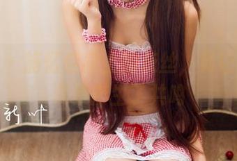 青豆客 – 施忆佳身上的灰丝，竟让我对写真集产生了共鸣