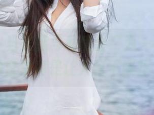青豆客 – 当美腿与私房合二为一，赵伊彤的合集真是让人目不暇接～