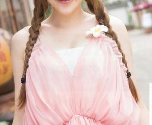 青豆客 – 看，颜美汐怎么在浴缸里演绎这部美图大戏！