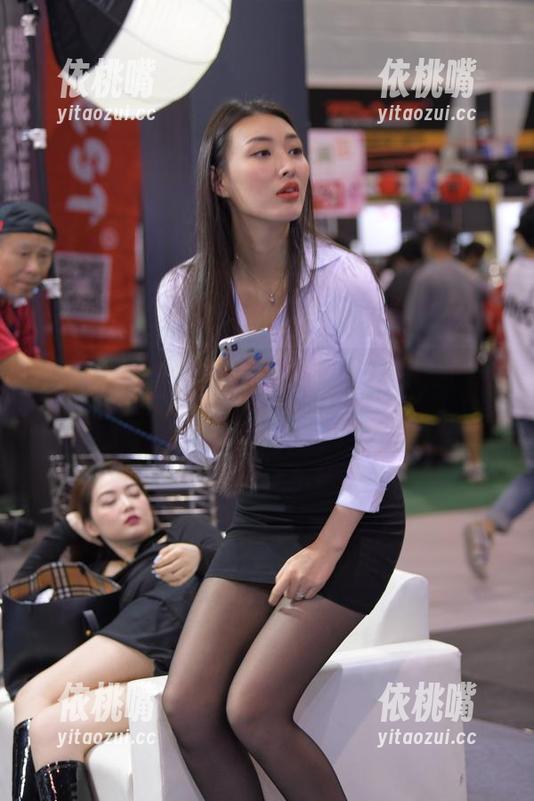 魔镜街拍 魔镜街拍:清晨的健身女神,真的是一幅“美图”?