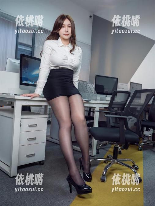 麻花麻花酱 这波麻花麻花酱图包,能叫黑白,也太低调了吧