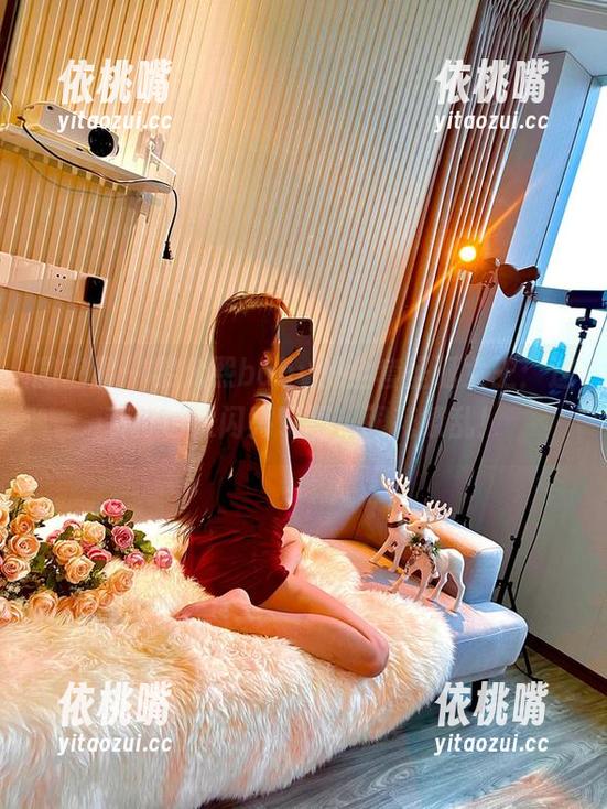 黎允熙baby 微密圈 - 黎允熙baby的全套圣诞女王:这装扮也太闪亮了吧,眼花缭乱!